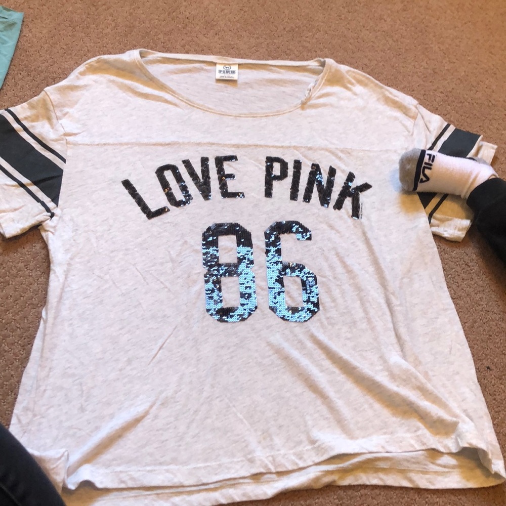 ✨PINK T-shirt